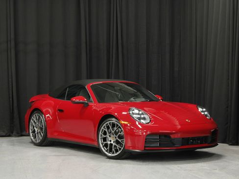 Certified 2025 Porsche 911 Carrera RWD image 7