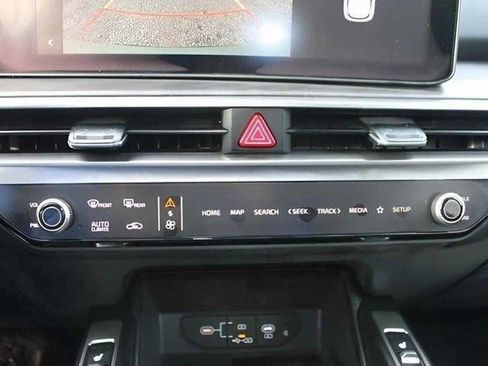 New 2025 Kia Sorento X-Line EX image 24