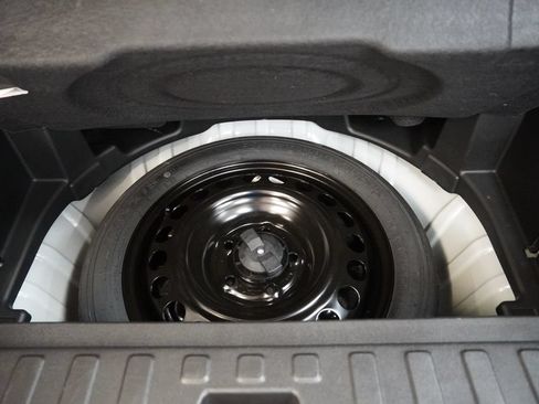 Used 2024 Chevrolet Equinox LT w/ LPO, Floor Liner Package AWD/4WD image 11