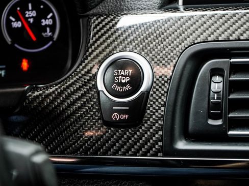 Used 2017 BMW M6 Coupe image 24