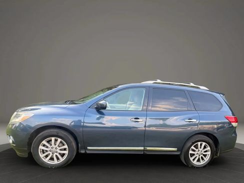 Used 2013 Nissan Pathfinder SL w/ Trailer Tow Pkg FWD image 2