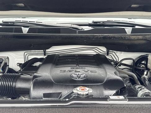 Used 2019 Toyota Tundra Limited w/ Limited Premium Package AWD/4WD image 28