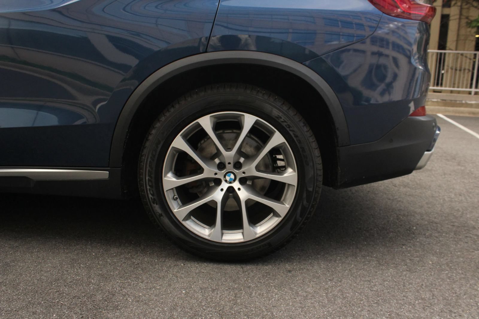 Used 2019 BMW X5 xDrive40i w/ Executive Package AWD/4WD image 10