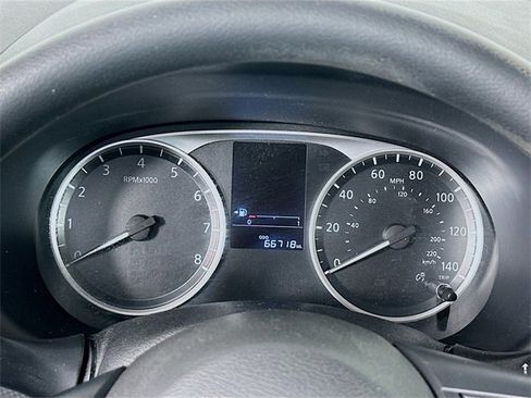 Used 2021 Nissan Kicks S image 12