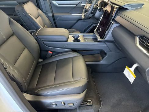 New 2026 GMC Acadia Elevation w/ Elevation Premium Package image 21