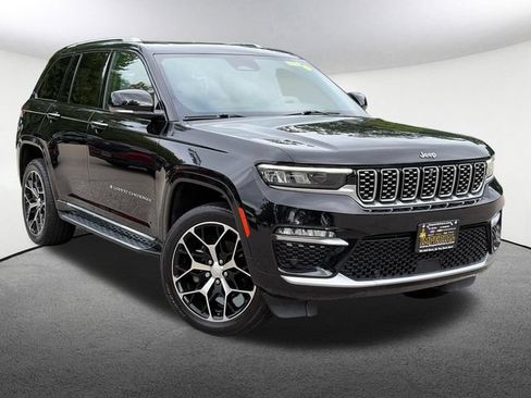 Used 2022 Jeep Grand Cherokee Summit AWD/4WD image 2