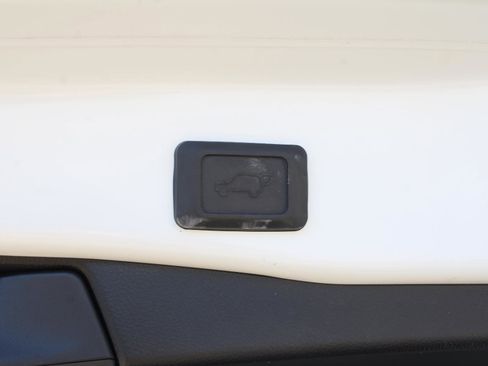 Used 2023 Toyota RAV4 XSE w/ Weather Package image 9