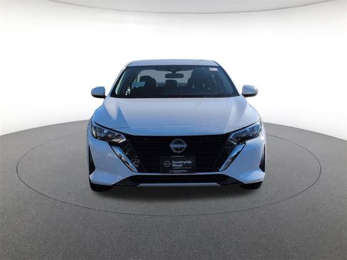 New 2025 Nissan Sentra SV image 2