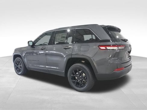 New 2026 Jeep Grand Cherokee Altitude AWD/4WD image 6