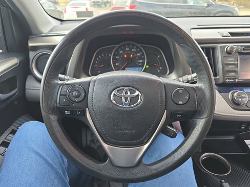 Used 2015 Toyota RAV4 XLE image 18