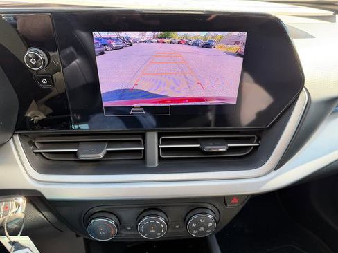 Used 2024 Chevrolet Trax LS w/ LS Convenience Package image 13