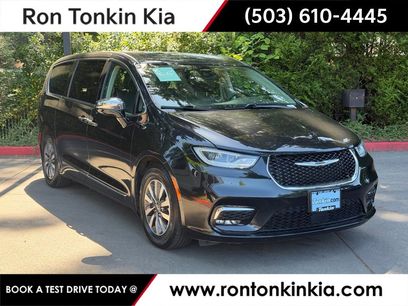 Used 2023 Chrysler Pacifica Limited