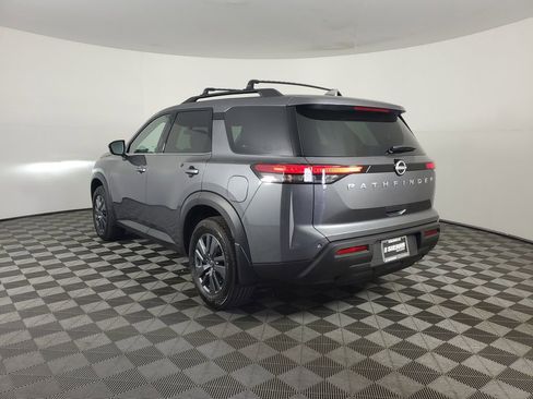 New 2025 Nissan Pathfinder SV image 6
