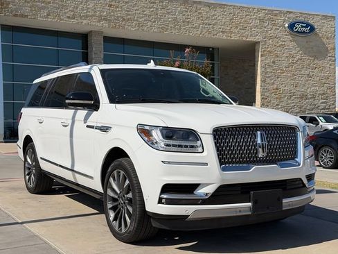 Used 2021 Lincoln Navigator L Reserve w/ Luxury Package RWD image 17