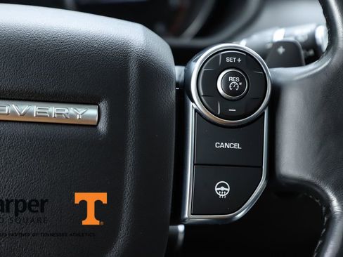 Used 2017 Land Rover Discovery HSE Luxury image 62