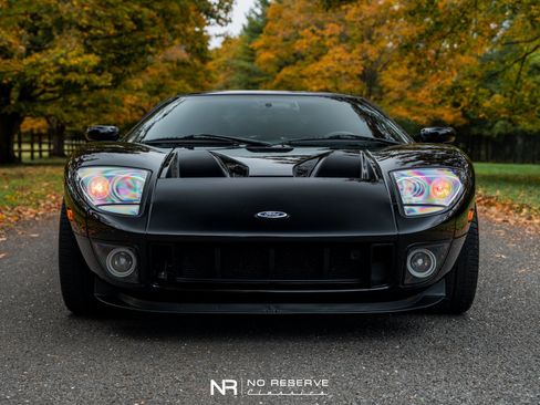Used 2005 Ford GT image 13