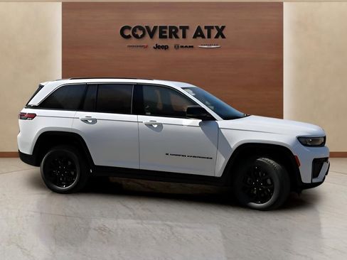 New 2026 Jeep Grand Cherokee Altitude RWD image 6