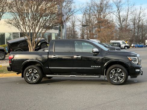 Used 2021 Nissan Titan Platinum Reserve w/ Moonroof Package image 5
