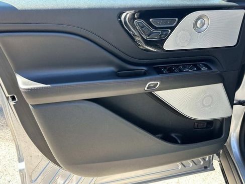 Used 2020 Lincoln Aviator Reserve w/ Equipment Group 201A AWD/4WD image 19