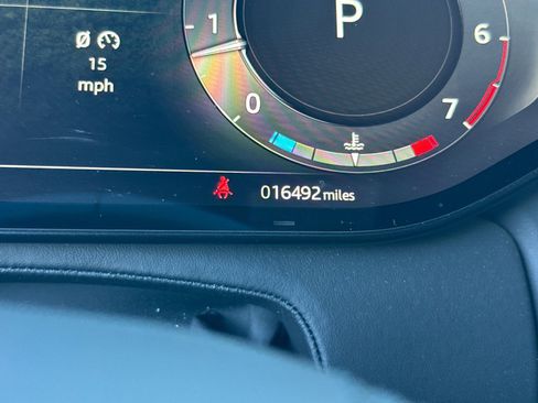 Used 2024 Land Rover Range Rover Sport SE image 25