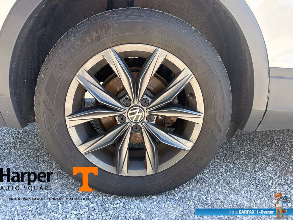 Used 2023 Volkswagen Tiguan SE w/ Panoramic Sunroof Package AWD/4WD image 21