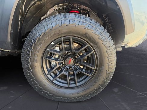 Used 2021 Toyota Tacoma TRD Pro AWD/4WD image 33