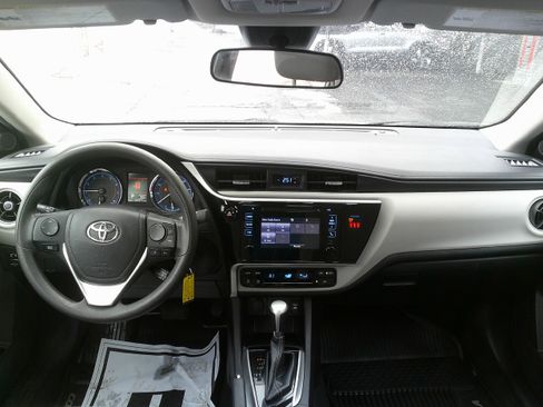 Used 2018 Toyota Corolla LE w/ Body Protection Package image 20