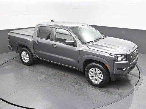 Used 2023 Nissan Frontier SV RWD image 25