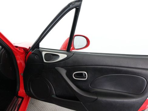 Used 2002 MAZDA MX-5 Miata RWD image 30