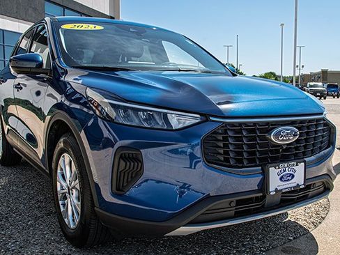 Used 2023 Ford Escape Active w/ Tech Pack #2 AWD/4WD image 7
