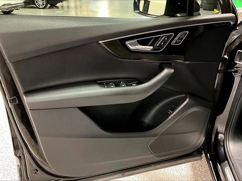 Used 2019 Audi Q7 3.0T Premium w/ Cold Weather Package image 20