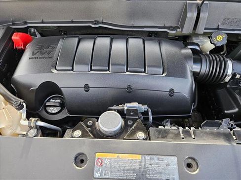 Used 2015 Chevrolet Traverse LT w/ Style and Technology Package image 23