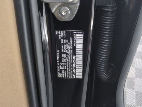 Certified 2023 Porsche Cayenne Platinum Edition AWD/4WD image 30