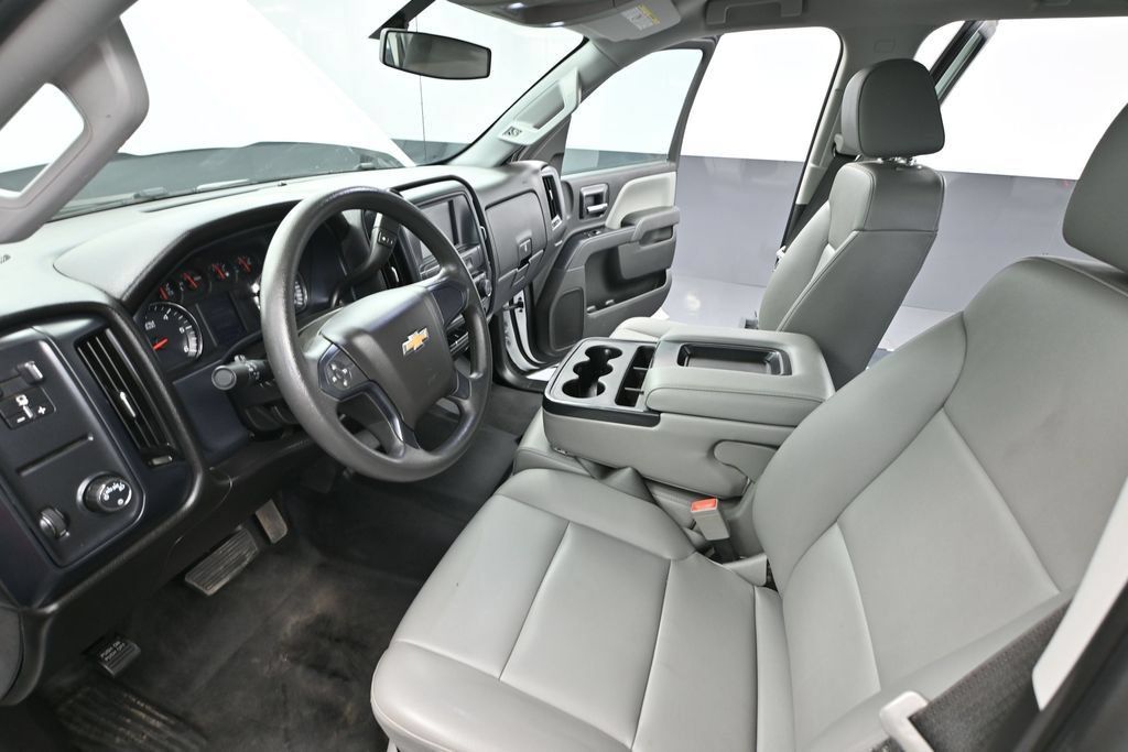 Used 2018 Chevrolet Silverado 2500 W/T RWD image 17