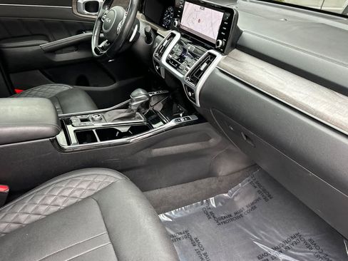 Used 2022 Kia Sorento SX Prestige image 19