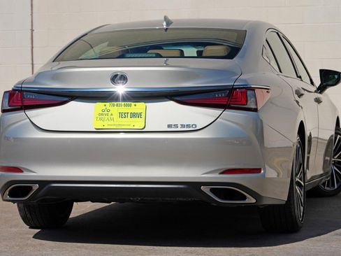 Used 2023 Lexus ES 350 w/ Premium Package FWD image 5