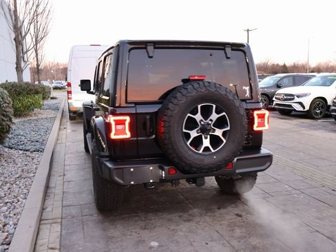 Used 2021 Jeep Wrangler Unlimited Sahara image 7