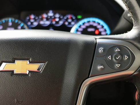 Used 2019 Chevrolet Suburban Premier image 29