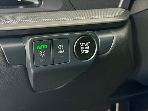 Used 2025 Porsche 911 Carrera image 6