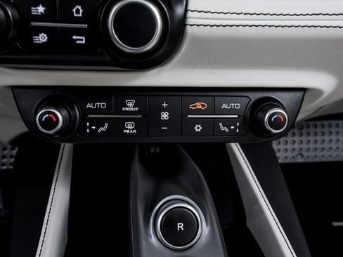 Certified 2019 Ferrari Portofino image 49