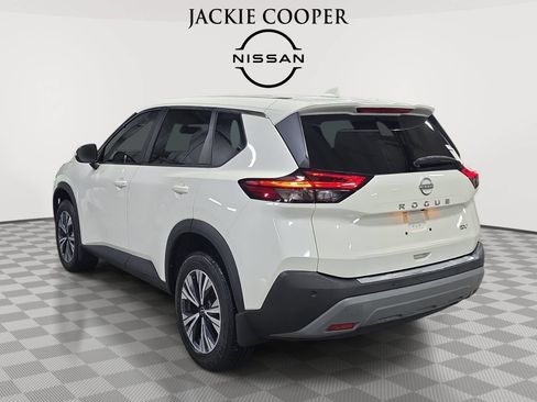 Used 2022 Nissan Rogue SV FWD image 7