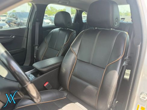 Used 2019 Chevrolet Impala Premier FWD image 13
