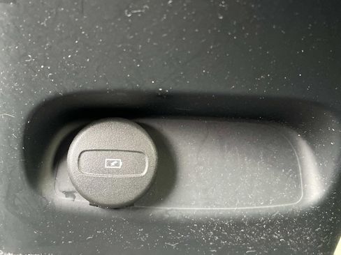 Certified 2023 Volvo C40 P8 Recharge Plus image 13