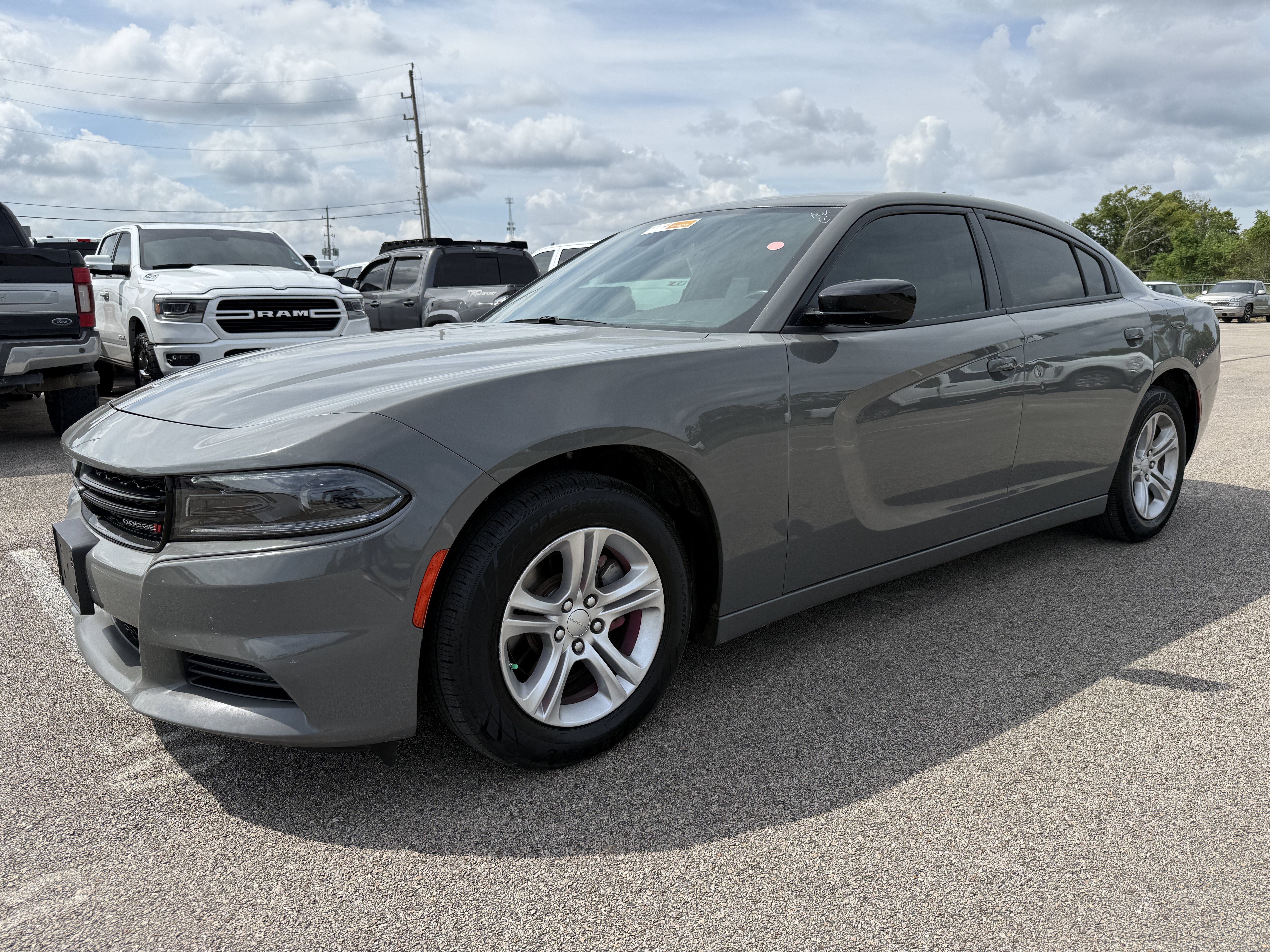 Used 2023 Dodge Charger SXT RWD image 3