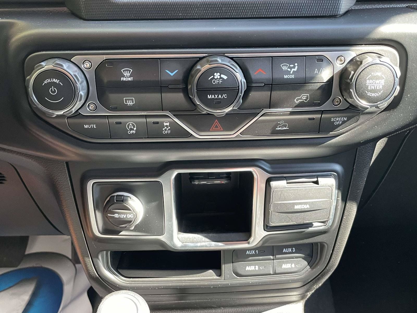 Used 2022 Jeep Wrangler Unlimited Sport AWD/4WD image 30