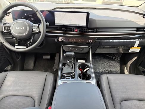 New 2026 Kia Carnival SX Prestige FWD image 9