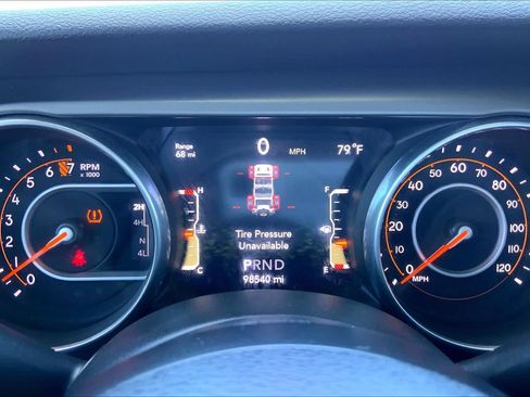 Used 2018 Jeep Wrangler Unlimited Sport S AWD/4WD image 25