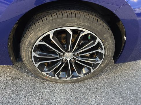 Used 2014 Toyota Corolla S Premium image 34