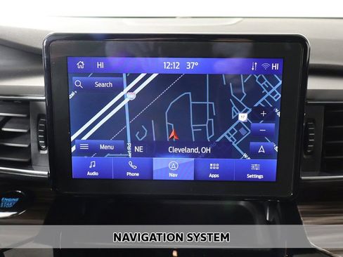 Used 2023 Ford Explorer Limited AWD/4WD image 3