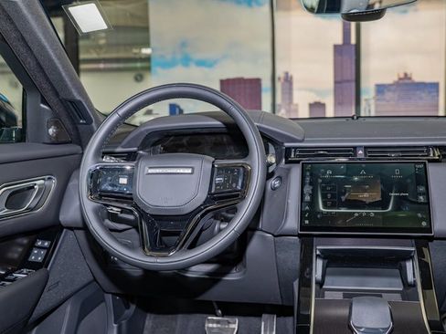 New 2026 Land Rover Range Rover Velar Dynamic SE image 16